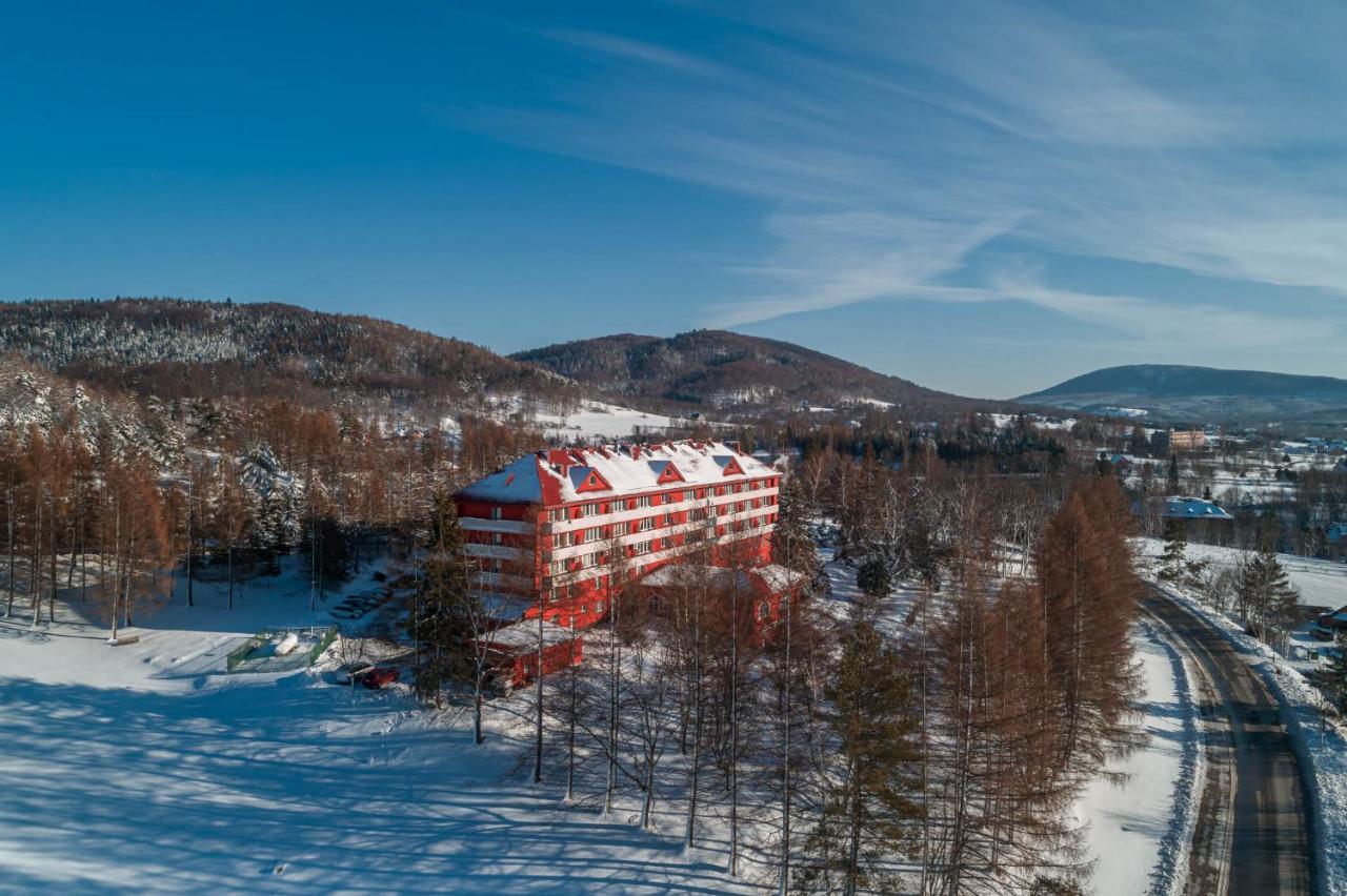 Готель Osrodek Uzdrowiskowy Beskid Висова-Здруй Екстер'єр фото